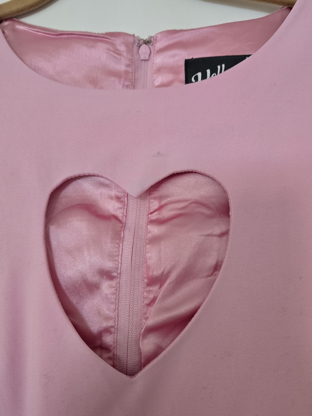 Hell Bunny Pink Rose Embroidered Dress M Heart Cutout Rockabilly Pinup Pockets - Picture 4 of 13